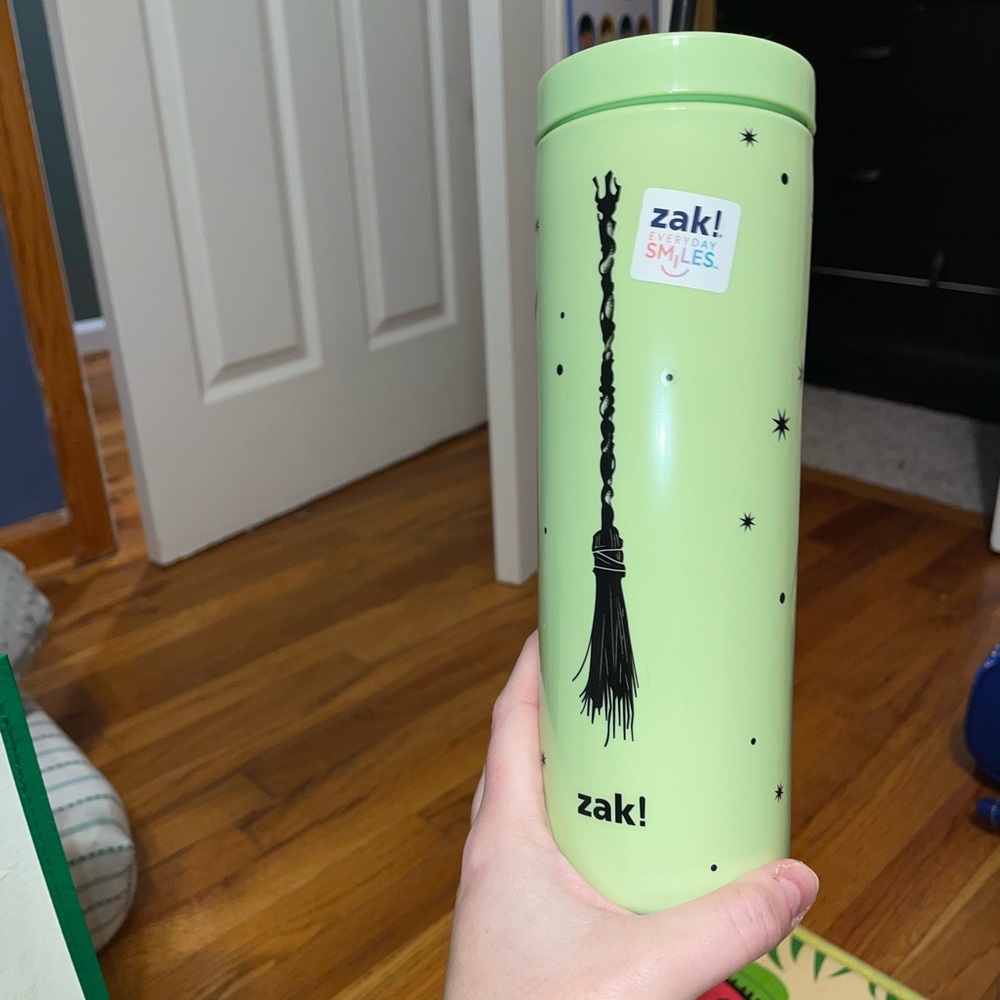 plastic Wicked Tumblr with Straw - Picture 2 of 4